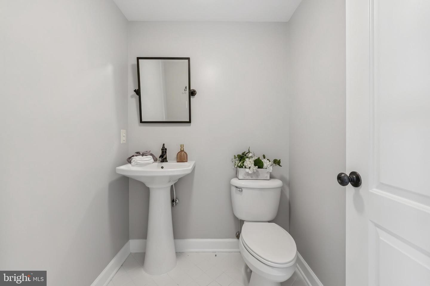 8900 OLDE MEADOW WAY, SPOTSYLVANIA, Virginia 22551, 6 Bedrooms Bedrooms, ,6 BathroomsBathrooms,Residential,For sale,8900 OLDE MEADOW WAY,VASP2033996 MLS # VASP2033996