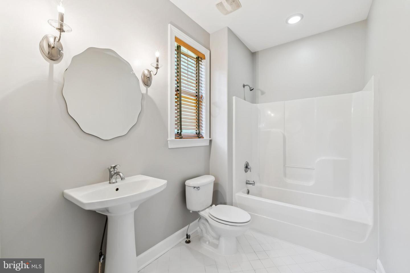 8900 OLDE MEADOW WAY, SPOTSYLVANIA, Virginia 22551, 6 Bedrooms Bedrooms, ,6 BathroomsBathrooms,Residential,For sale,8900 OLDE MEADOW WAY,VASP2033996 MLS # VASP2033996