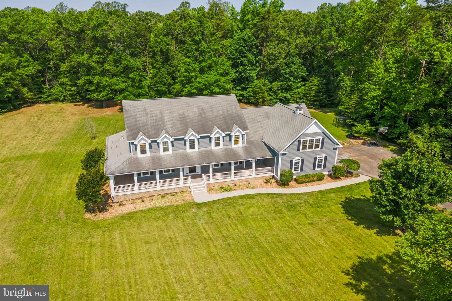 8900 OLDE MEADOW WAY, SPOTSYLVANIA, Virginia 22551, 6 Bedrooms Bedrooms, ,6 BathroomsBathrooms,Residential,For sale,8900 OLDE MEADOW WAY,VASP2033996 MLS # VASP2033996