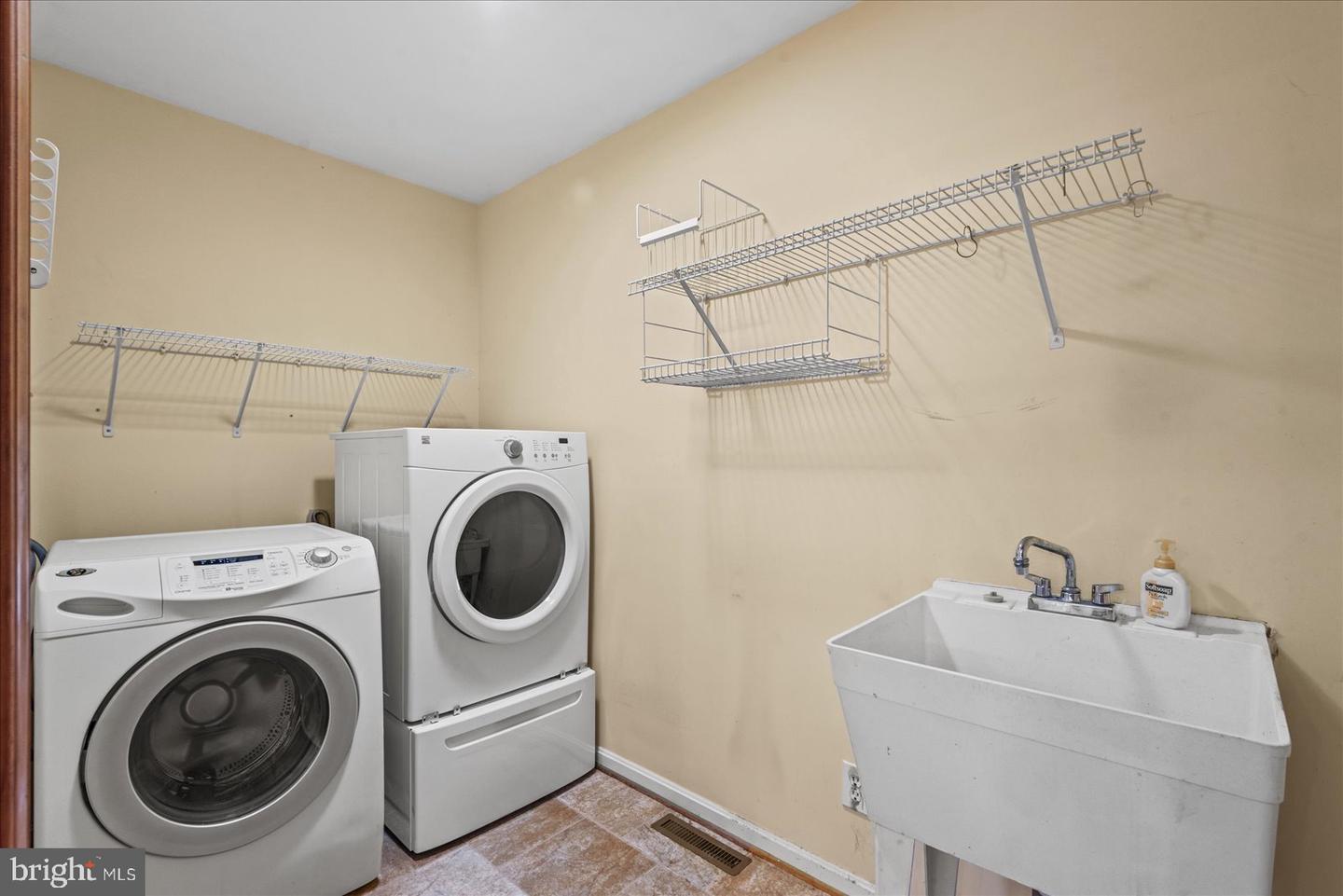 12017 STONEHENGE DR, FREDERICKSBURG, Virginia 22407, 3 Bedrooms Bedrooms, ,3 BathroomsBathrooms,Residential,For sale,12017 STONEHENGE DR,VASP2033998 MLS # VASP2033998