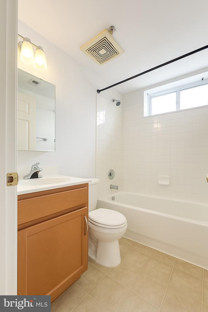 5000 CALL PL SE #403, WASHINGTON, District Of Columbia 20019, 1 Bedroom Bedrooms, ,1 BathroomBathrooms,Residential,For sale,5000 CALL PL SE #403,DCDC2199656 MLS # DCDC2199656