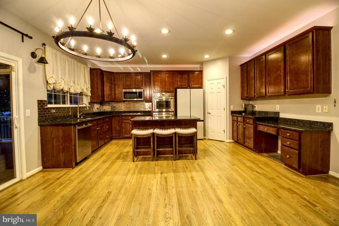 16116 MOUNTAIN EAGLE CT, WOODBRIDGE, Virginia 22191, 5 Bedrooms Bedrooms, ,3 BathroomsBathrooms,Residential,For sale,16116 MOUNTAIN EAGLE CT,VAPW2094710 MLS # VAPW2094710