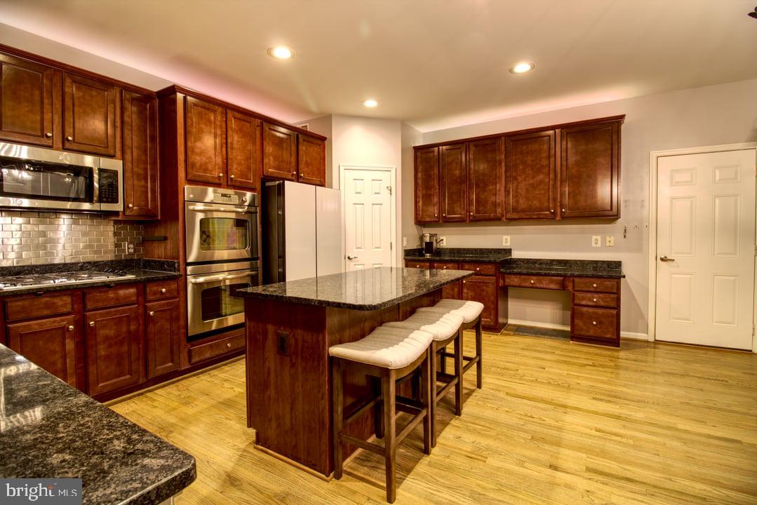 16116 MOUNTAIN EAGLE CT, WOODBRIDGE, Virginia 22191, 5 Bedrooms Bedrooms, ,3 BathroomsBathrooms,Residential,For sale,16116 MOUNTAIN EAGLE CT,VAPW2094710 MLS # VAPW2094710