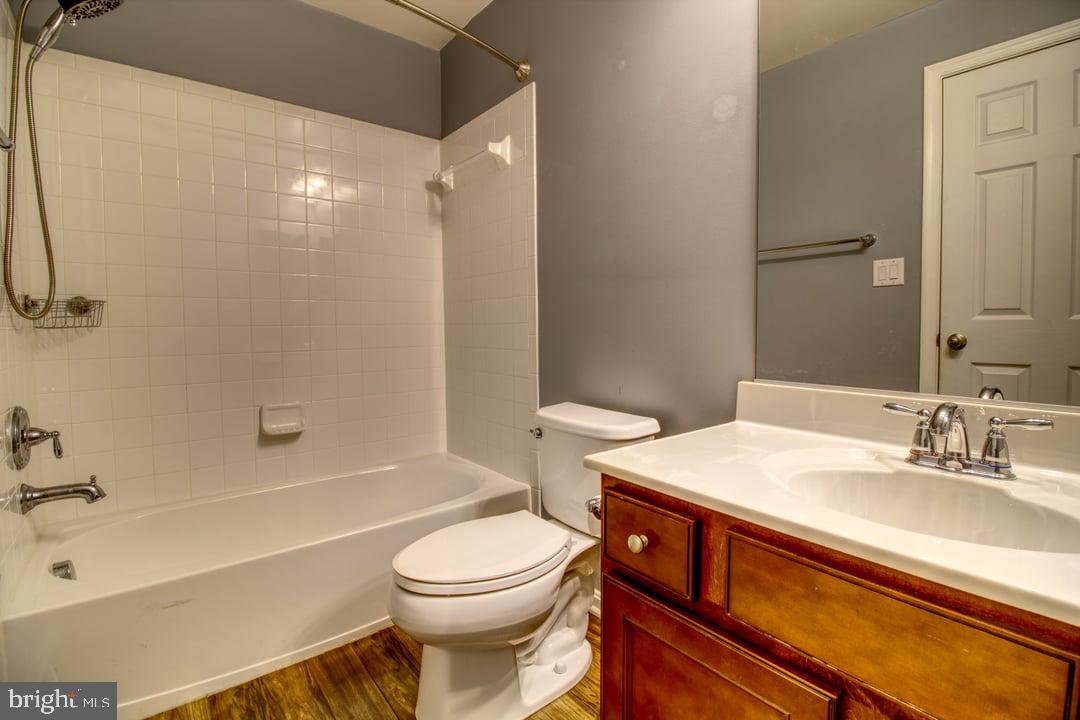 16116 MOUNTAIN EAGLE CT, WOODBRIDGE, Virginia 22191, 5 Bedrooms Bedrooms, ,3 BathroomsBathrooms,Residential,For sale,16116 MOUNTAIN EAGLE CT,VAPW2094710 MLS # VAPW2094710
