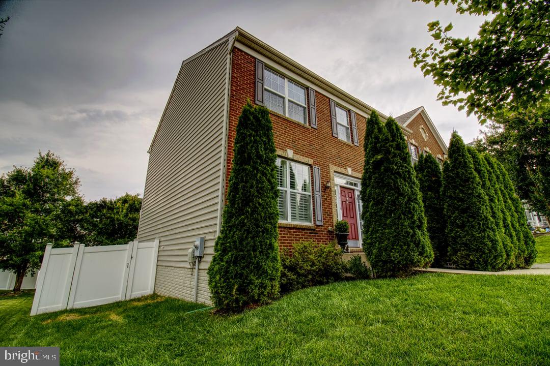 16116 MOUNTAIN EAGLE CT, WOODBRIDGE, Virginia 22191, 5 Bedrooms Bedrooms, ,3 BathroomsBathrooms,Residential,For sale,16116 MOUNTAIN EAGLE CT,VAPW2094710 MLS # VAPW2094710