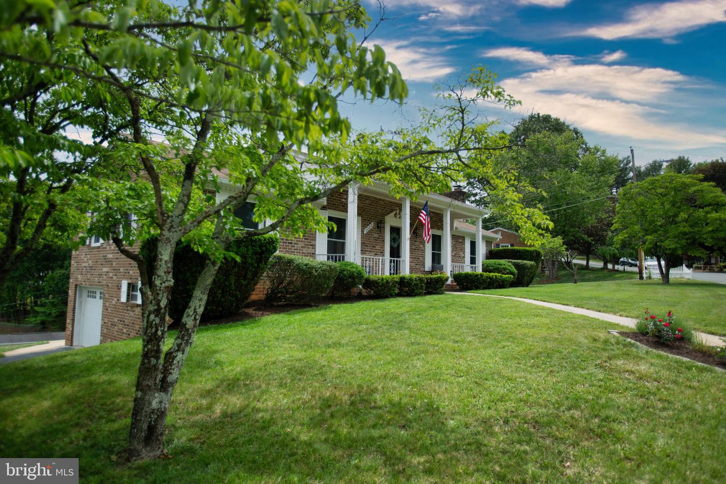 1222 PINEHURST RD, STAUNTON, Virginia 24401, 3 Bedrooms Bedrooms, ,2 BathroomsBathrooms,Residential,For sale,1222 PINEHURST RD,VASC2000660 MLS # VASC2000660