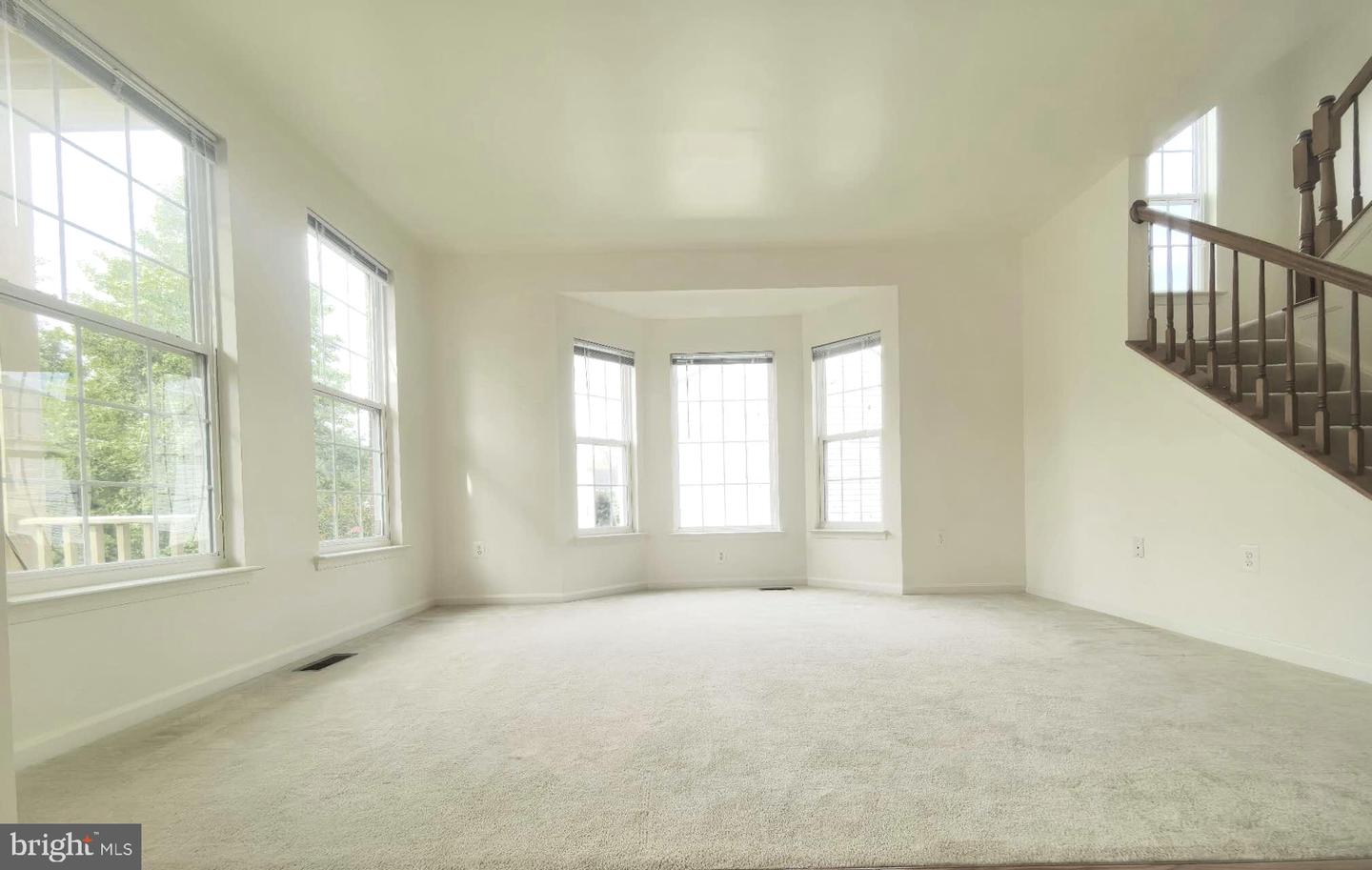 35547 SARASOTA ST, ROUND HILL, Virginia 20141, 4 Bedrooms Bedrooms, 4 Rooms Rooms,3 BathroomsBathrooms,Residential,For sale,35547 SARASOTA ST,VALO2098506 MLS # VALO2098506