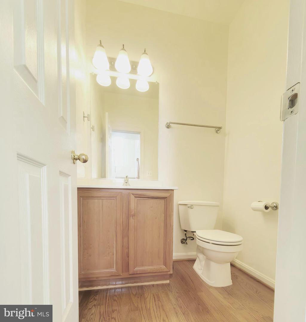 35547 SARASOTA ST, ROUND HILL, Virginia 20141, 4 Bedrooms Bedrooms, 4 Rooms Rooms,3 BathroomsBathrooms,Residential,For sale,35547 SARASOTA ST,VALO2098506 MLS # VALO2098506