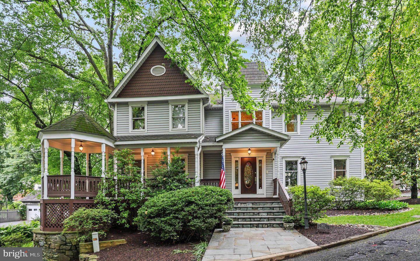 307 SHADOW WALK, FALLS CHURCH, Virginia 22046, 6 Bedrooms Bedrooms, ,3 BathroomsBathrooms,Residential,For sale,307 SHADOW WALK,VAFA2003094 MLS # VAFA2003094