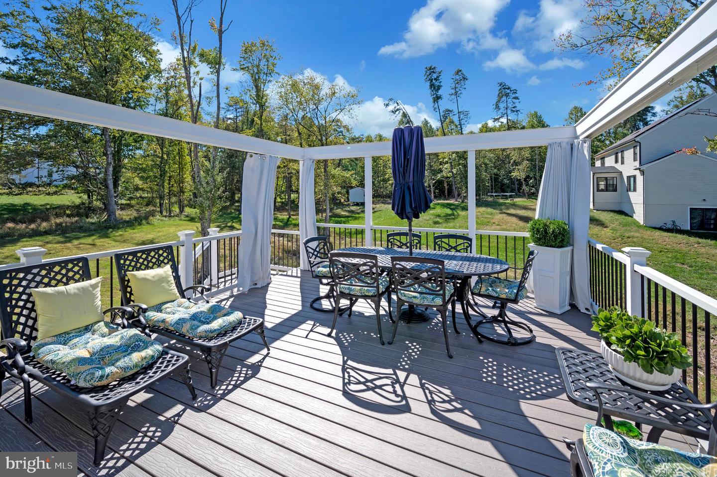 21 WALNUT GROVE DR, FREDERICKSBURG, Virginia 22406, 3 Bedrooms Bedrooms, ,3 BathroomsBathrooms,Residential,For sale,21 WALNUT GROVE DR,VAST2039942 MLS # VAST2039942