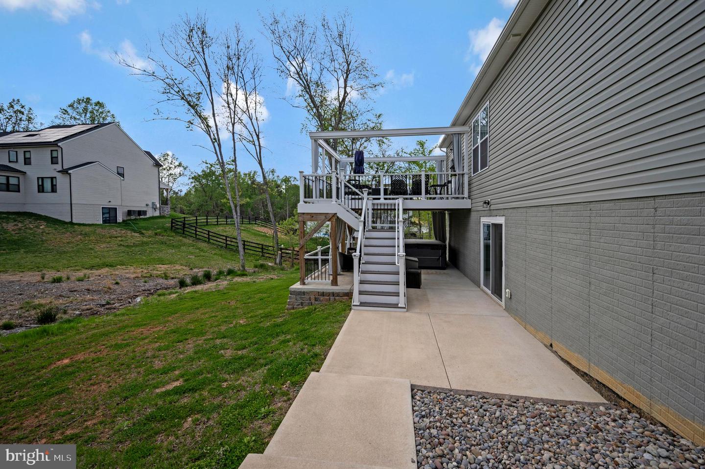 21 WALNUT GROVE DR, FREDERICKSBURG, Virginia 22406, 3 Bedrooms Bedrooms, ,3 BathroomsBathrooms,Residential,For sale,21 WALNUT GROVE DR,VAST2039942 MLS # VAST2039942