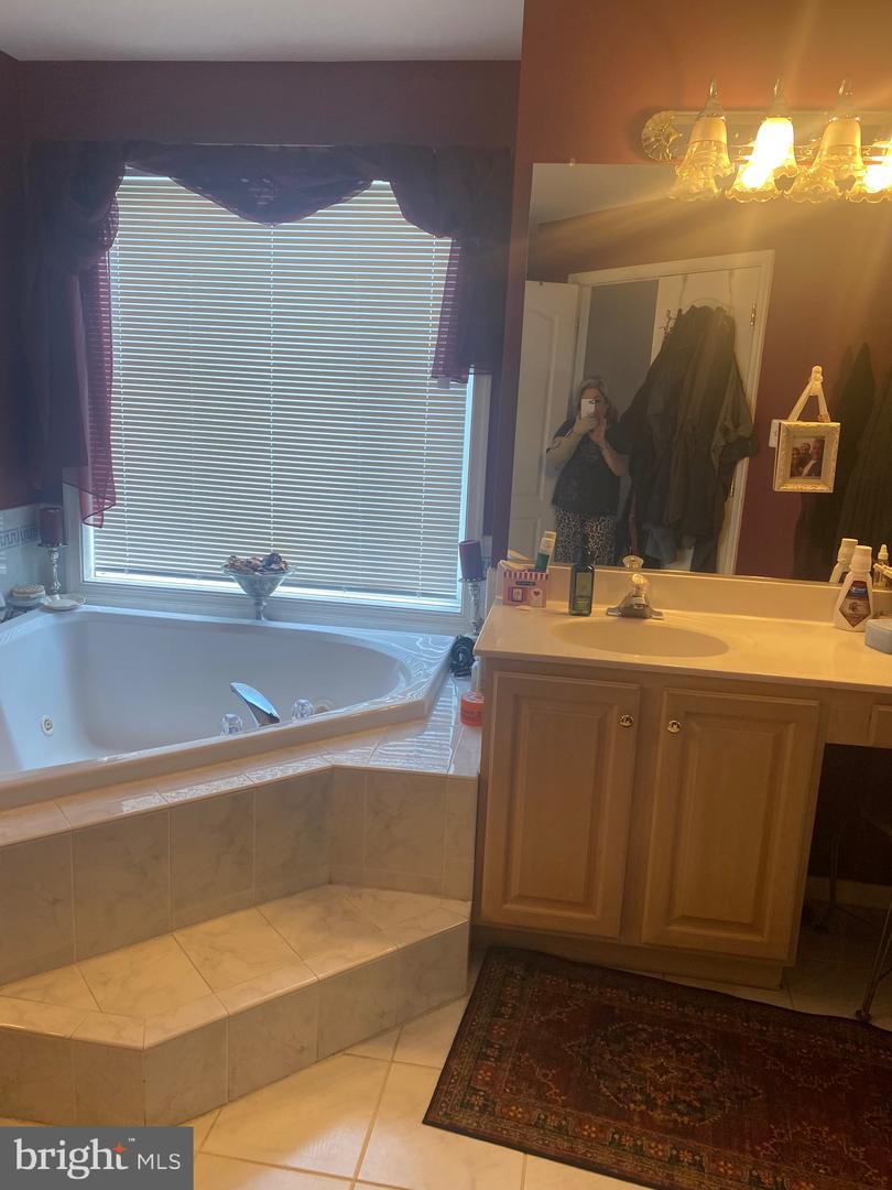 6194 TREYWOOD LN, MANASSAS, Virginia 20112, 5 Bedrooms Bedrooms, ,3 BathroomsBathrooms,Residential,For sale,6194 TREYWOOD LN,VAPW2097284 MLS # VAPW2097284
