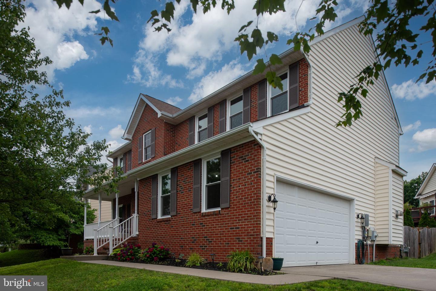 5930 W COPPER MOUNTAIN DR, SPOTSYLVANIA, Virginia 22553, 4 Bedrooms Bedrooms, ,2 BathroomsBathrooms,Residential,For sale,5930 W COPPER MOUNTAIN DR,VASP2034008 MLS # VASP2034008