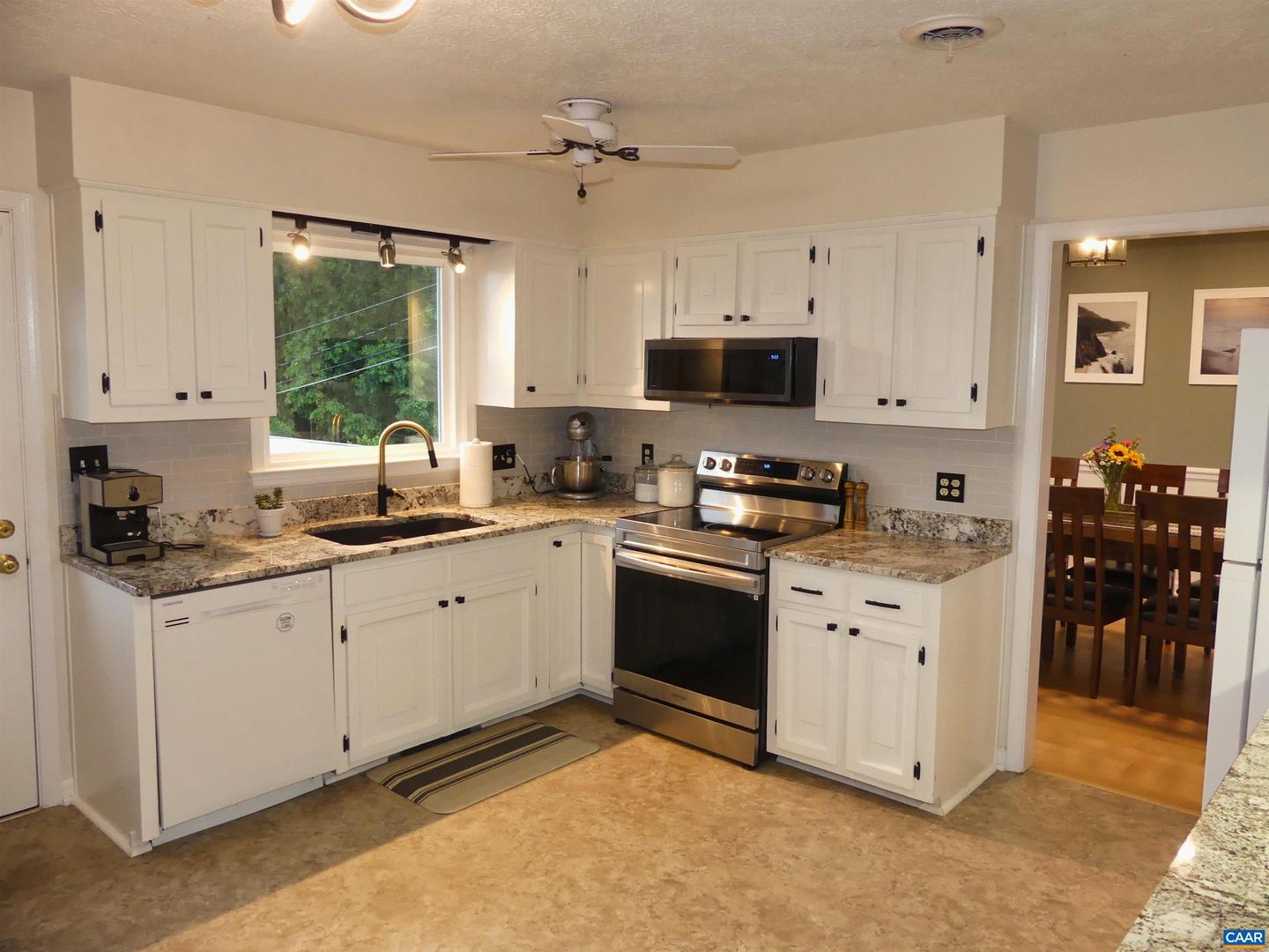 1222 PINEHURST RD, STAUNTON, Virginia 24401, 3 Bedrooms Bedrooms, ,2 BathroomsBathrooms,Residential,For sale,1222 PINEHURST RD,665420 MLS # 665420