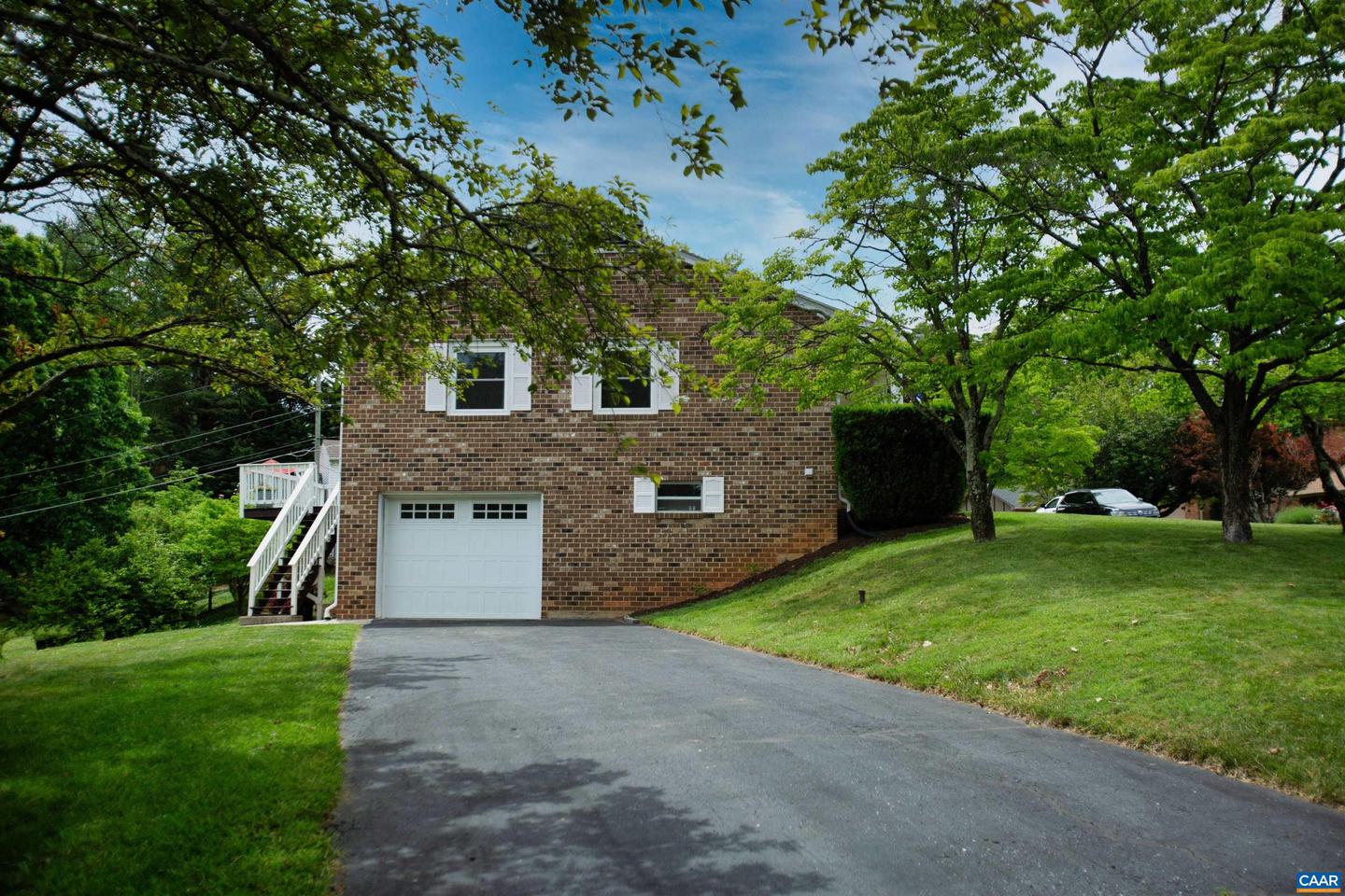 1222 PINEHURST RD, STAUNTON, Virginia 24401, 3 Bedrooms Bedrooms, ,2 BathroomsBathrooms,Residential,For sale,1222 PINEHURST RD,665420 MLS # 665420