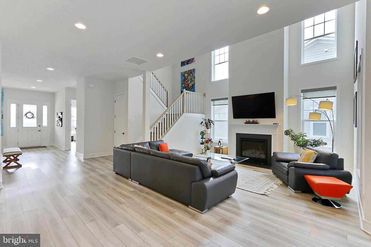 226 STOIC ST SE, LEESBURG, Virginia 20175, 5 Bedrooms Bedrooms, ,4 BathroomsBathrooms,Residential,For sale,226 STOIC ST SE,VALO2094162 MLS # VALO2094162