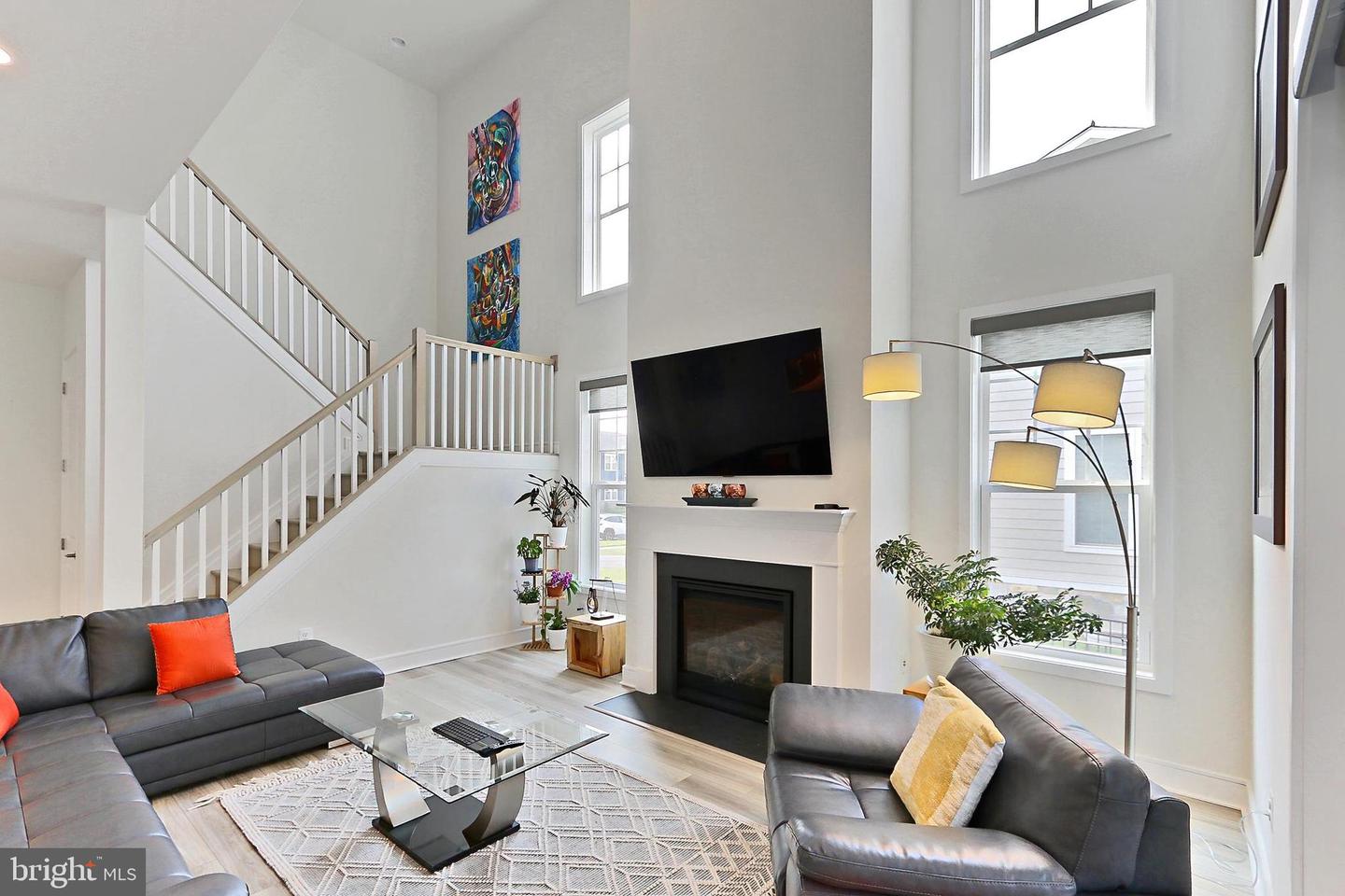 226 STOIC ST SE, LEESBURG, Virginia 20175, 5 Bedrooms Bedrooms, ,4 BathroomsBathrooms,Residential,For sale,226 STOIC ST SE,VALO2094162 MLS # VALO2094162
