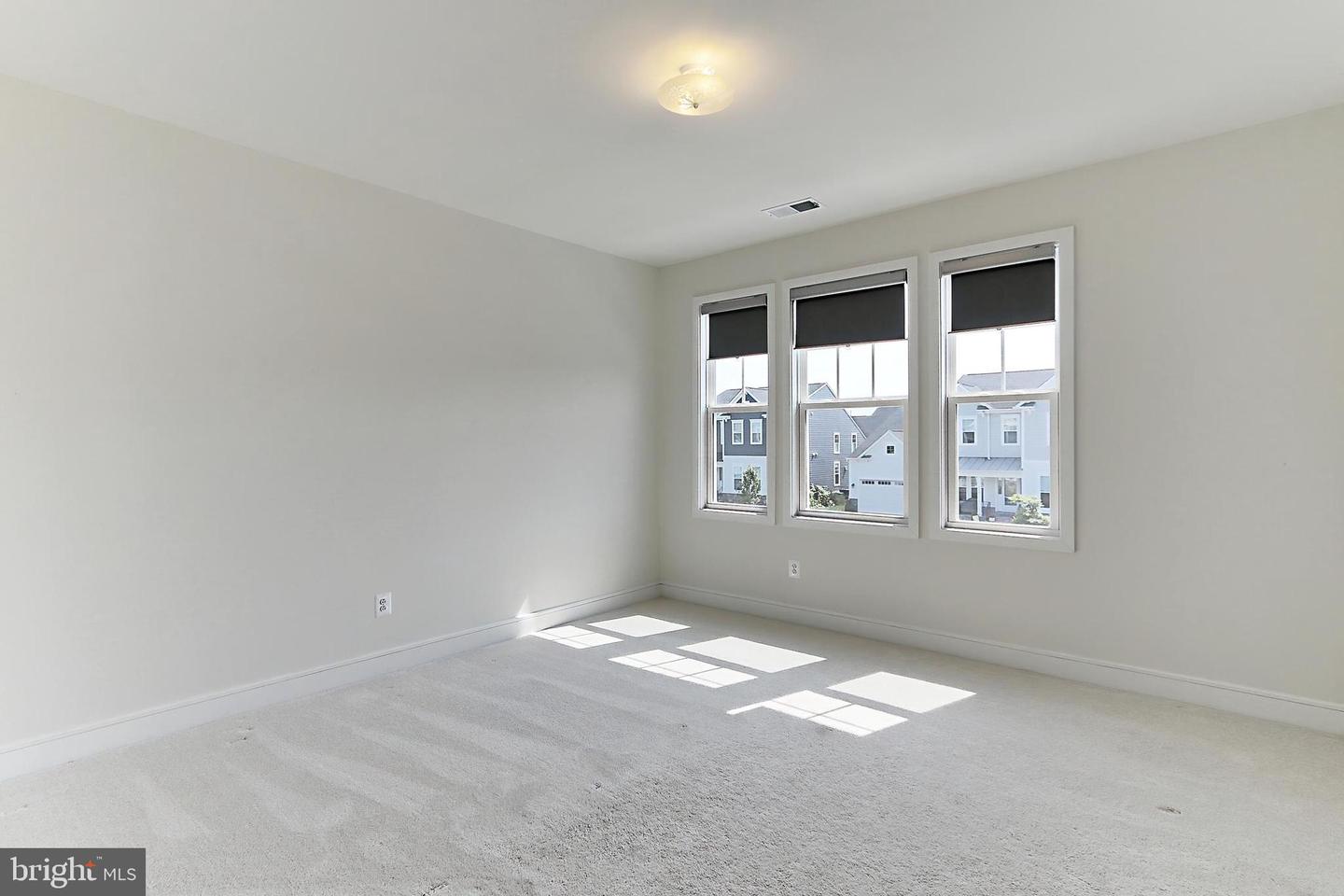 226 STOIC ST SE, LEESBURG, Virginia 20175, 5 Bedrooms Bedrooms, ,4 BathroomsBathrooms,Residential,For sale,226 STOIC ST SE,VALO2094162 MLS # VALO2094162