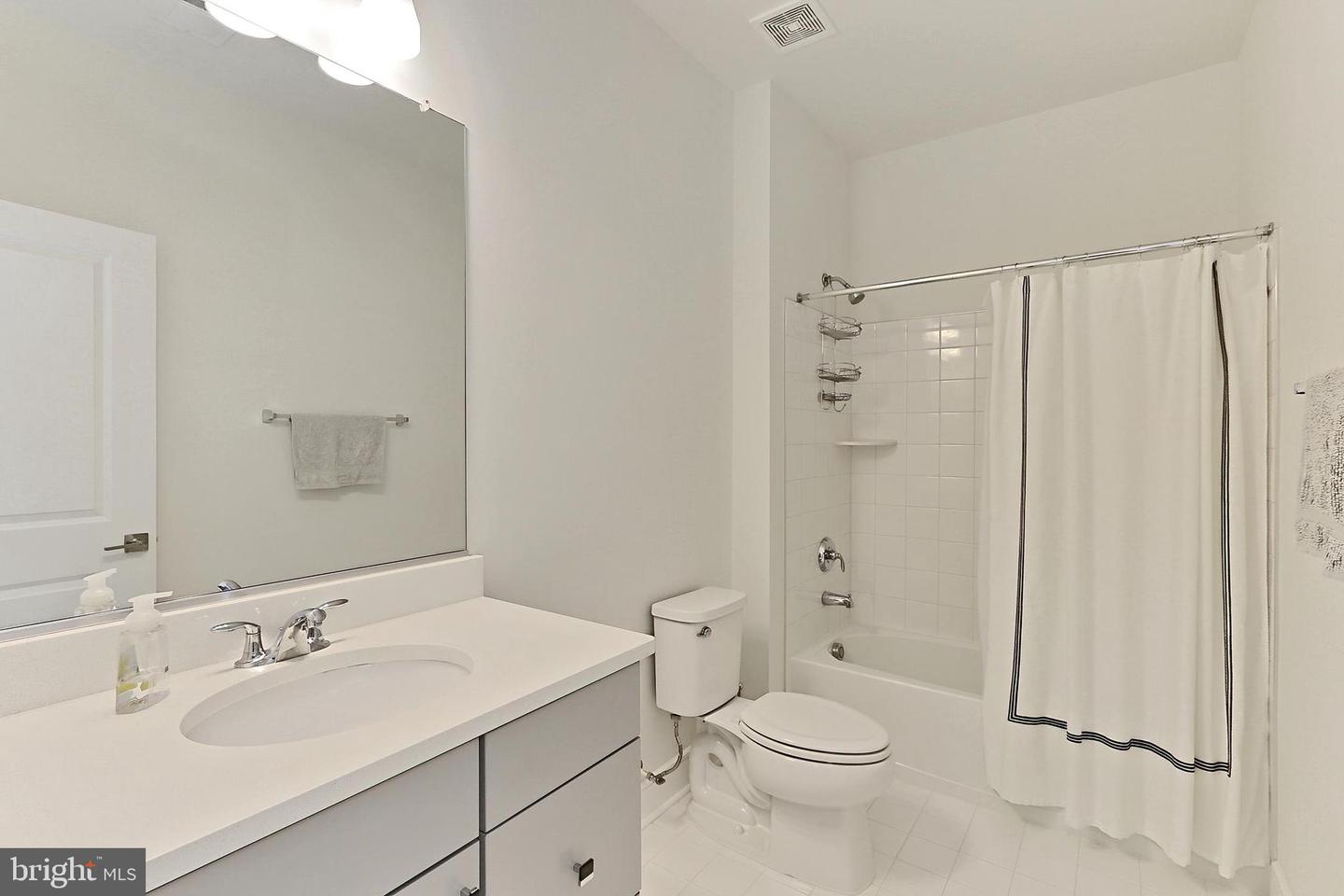 226 STOIC ST SE, LEESBURG, Virginia 20175, 5 Bedrooms Bedrooms, ,4 BathroomsBathrooms,Residential,For sale,226 STOIC ST SE,VALO2094162 MLS # VALO2094162