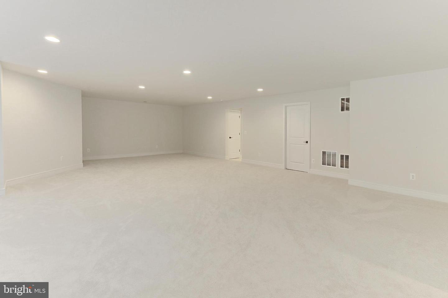 226 STOIC ST SE, LEESBURG, Virginia 20175, 5 Bedrooms Bedrooms, ,4 BathroomsBathrooms,Residential,For sale,226 STOIC ST SE,VALO2094162 MLS # VALO2094162