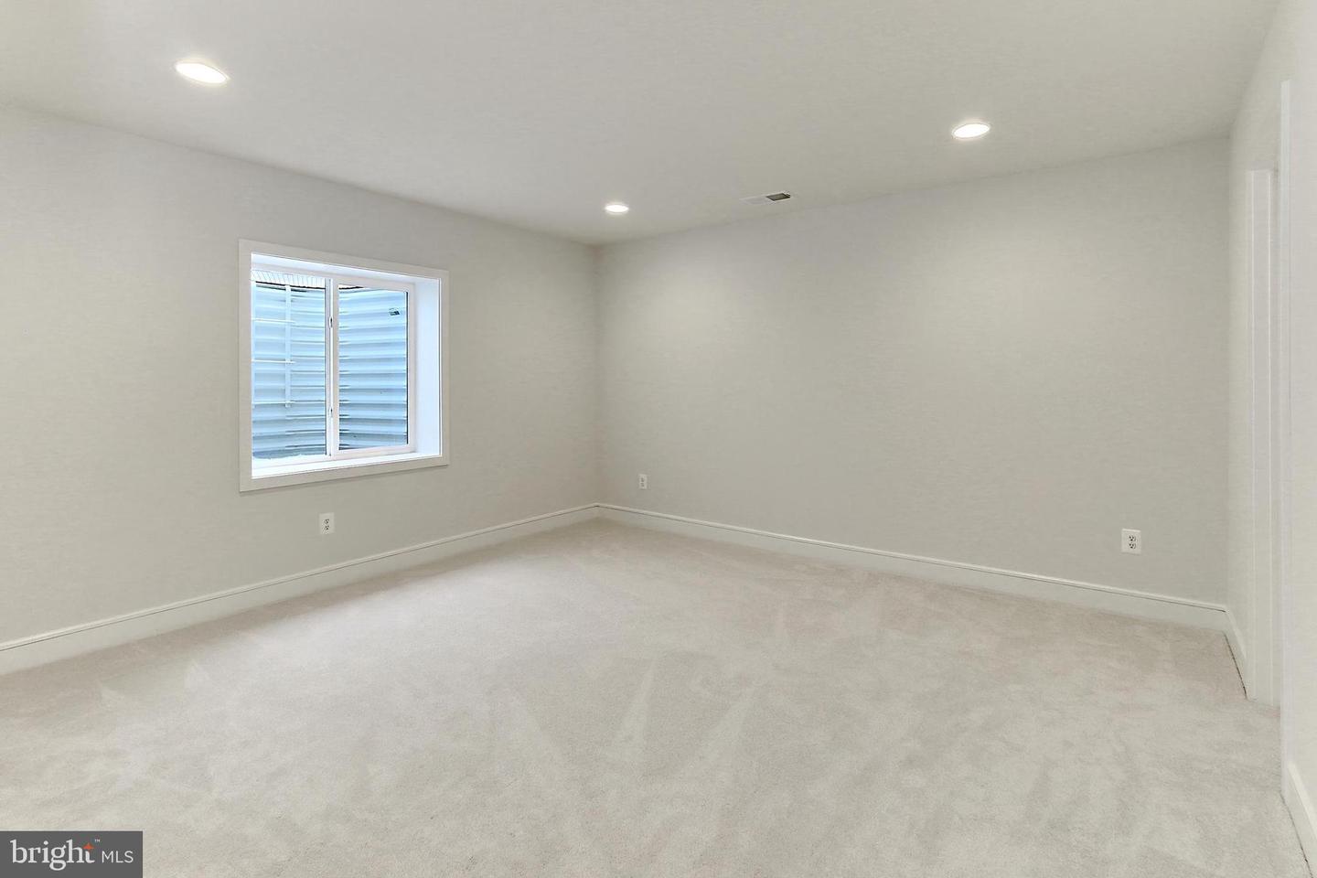 226 STOIC ST SE, LEESBURG, Virginia 20175, 5 Bedrooms Bedrooms, ,4 BathroomsBathrooms,Residential,For sale,226 STOIC ST SE,VALO2094162 MLS # VALO2094162