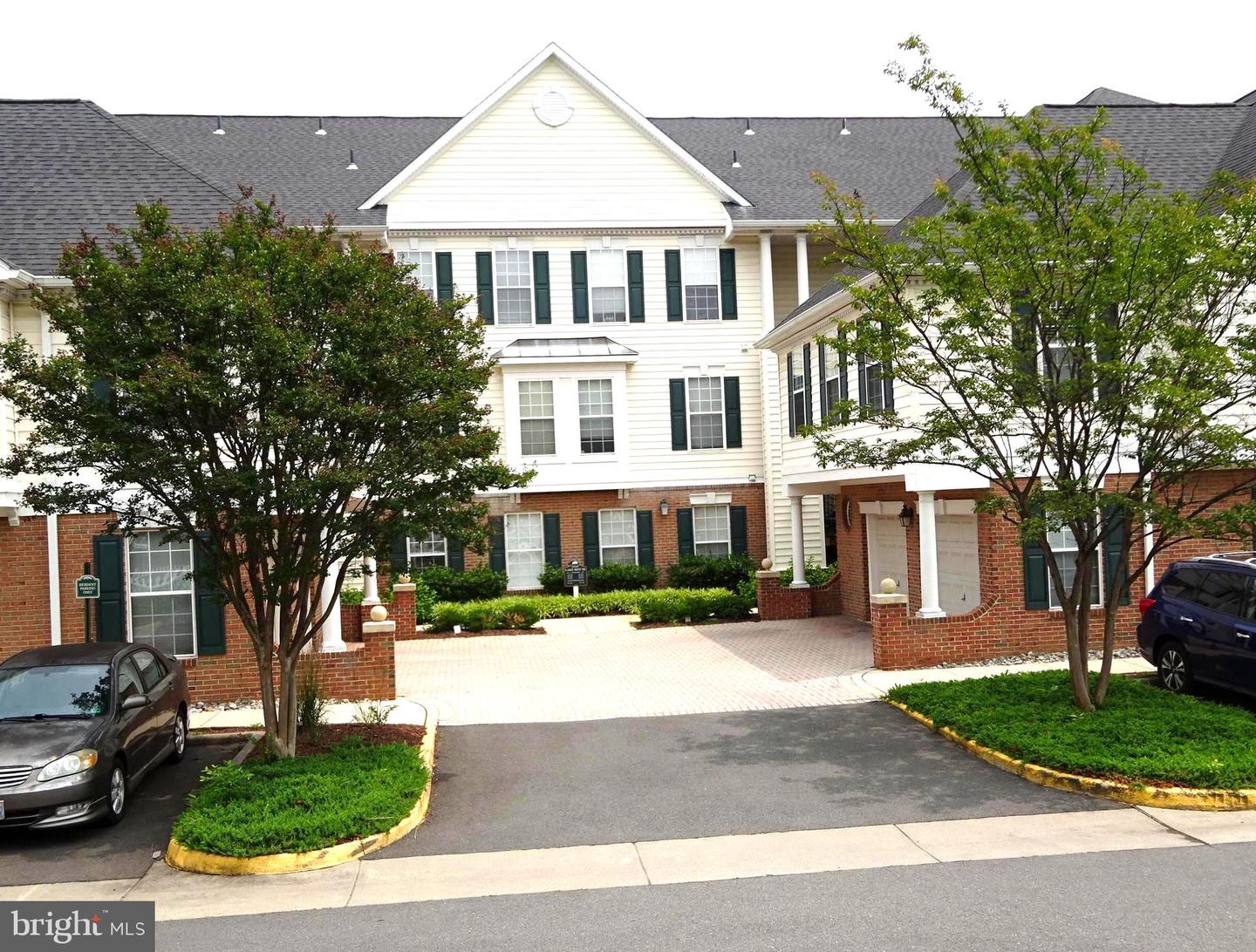 25340 LAKE MIST SQ #204, CHANTILLY, Virginia 20152, 3 Bedrooms Bedrooms, ,2 BathroomsBathrooms,Residential,For sale,25340 LAKE MIST SQ #204,VALO2095388 MLS # VALO2095388
