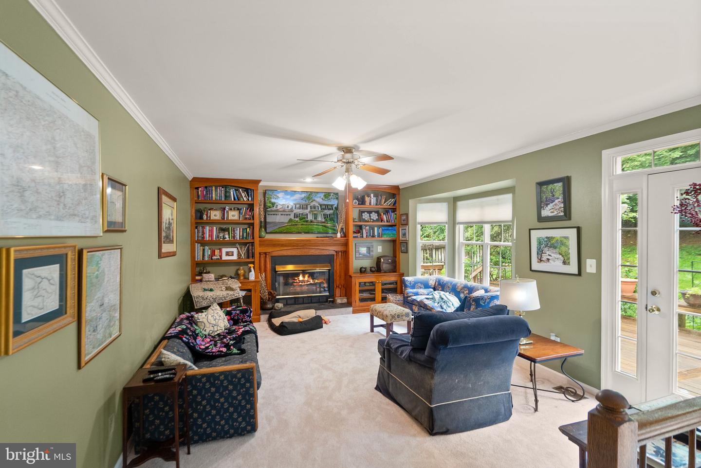 316 OAKCREST MANOR DR NE, LEESBURG, Virginia 20176, 6 Bedrooms Bedrooms, ,3 BathroomsBathrooms,Residential,For sale,316 OAKCREST MANOR DR NE,VALO2097892 MLS # VALO2097892