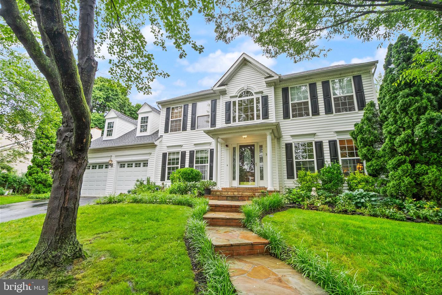 316 OAKCREST MANOR DR NE, LEESBURG, Virginia 20176, 6 Bedrooms Bedrooms, ,3 BathroomsBathrooms,Residential,For sale,316 OAKCREST MANOR DR NE,VALO2097892 MLS # VALO2097892