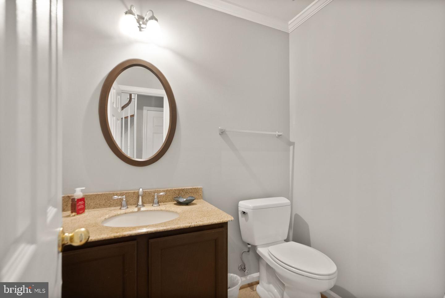 316 OAKCREST MANOR DR NE, LEESBURG, Virginia 20176, 6 Bedrooms Bedrooms, ,3 BathroomsBathrooms,Residential,For sale,316 OAKCREST MANOR DR NE,VALO2097892 MLS # VALO2097892