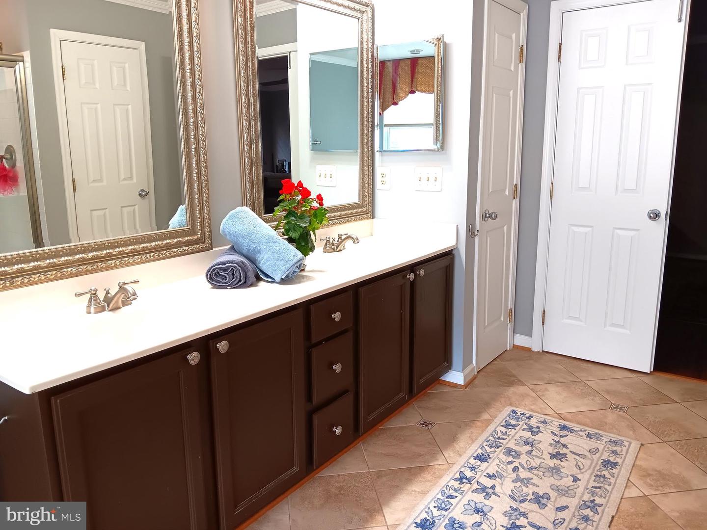316 OAKCREST MANOR DR NE, LEESBURG, Virginia 20176, 6 Bedrooms Bedrooms, ,3 BathroomsBathrooms,Residential,For sale,316 OAKCREST MANOR DR NE,VALO2097892 MLS # VALO2097892