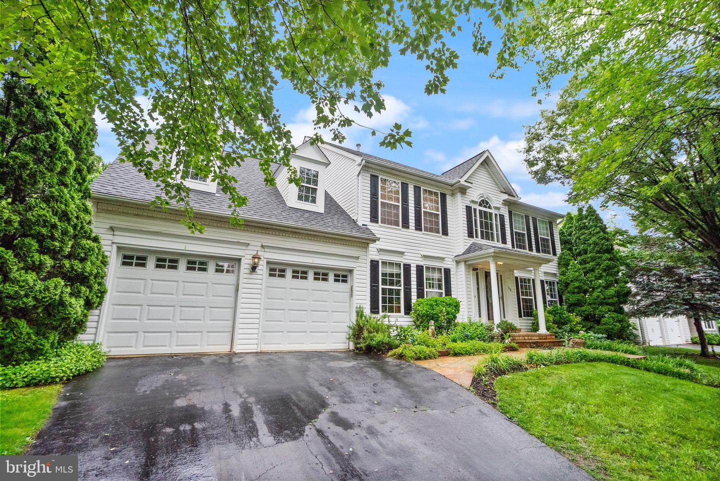 316 OAKCREST MANOR DR NE, LEESBURG, Virginia 20176, 6 Bedrooms Bedrooms, ,3 BathroomsBathrooms,Residential,For sale,316 OAKCREST MANOR DR NE,VALO2097892 MLS # VALO2097892