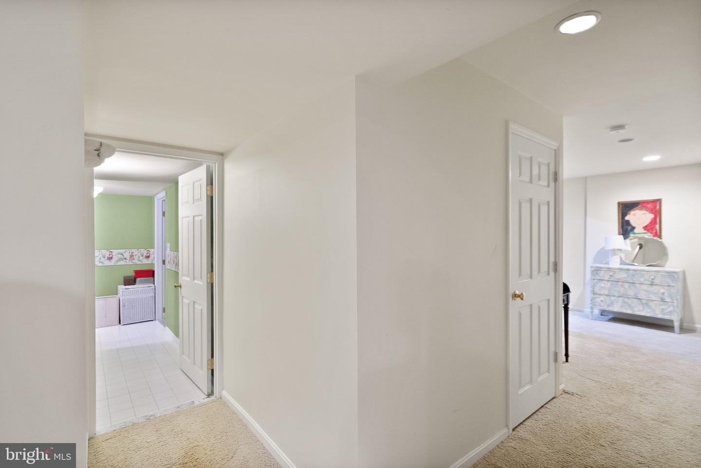 316 OAKCREST MANOR DR NE, LEESBURG, Virginia 20176, 6 Bedrooms Bedrooms, ,3 BathroomsBathrooms,Residential,For sale,316 OAKCREST MANOR DR NE,VALO2097892 MLS # VALO2097892