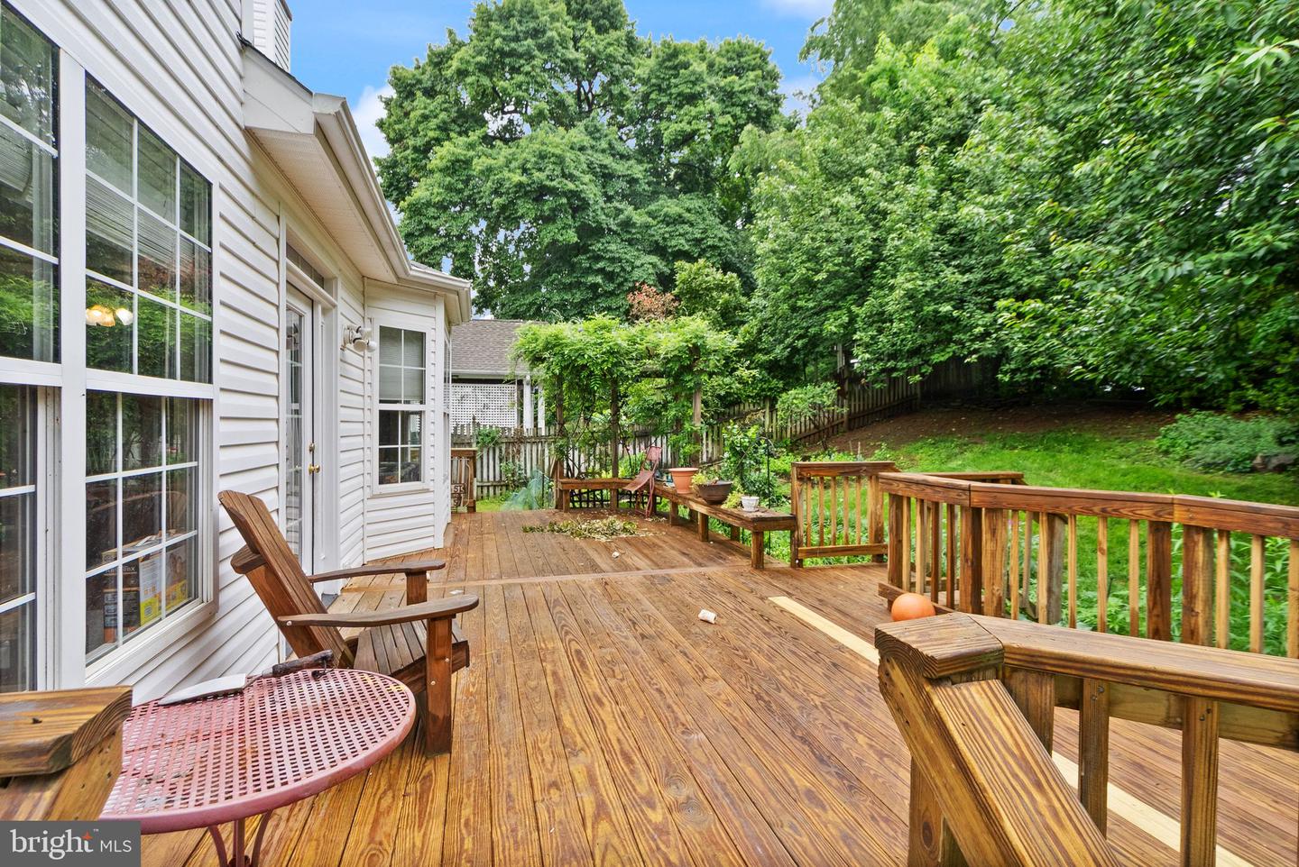 316 OAKCREST MANOR DR NE, LEESBURG, Virginia 20176, 6 Bedrooms Bedrooms, ,3 BathroomsBathrooms,Residential,For sale,316 OAKCREST MANOR DR NE,VALO2097892 MLS # VALO2097892