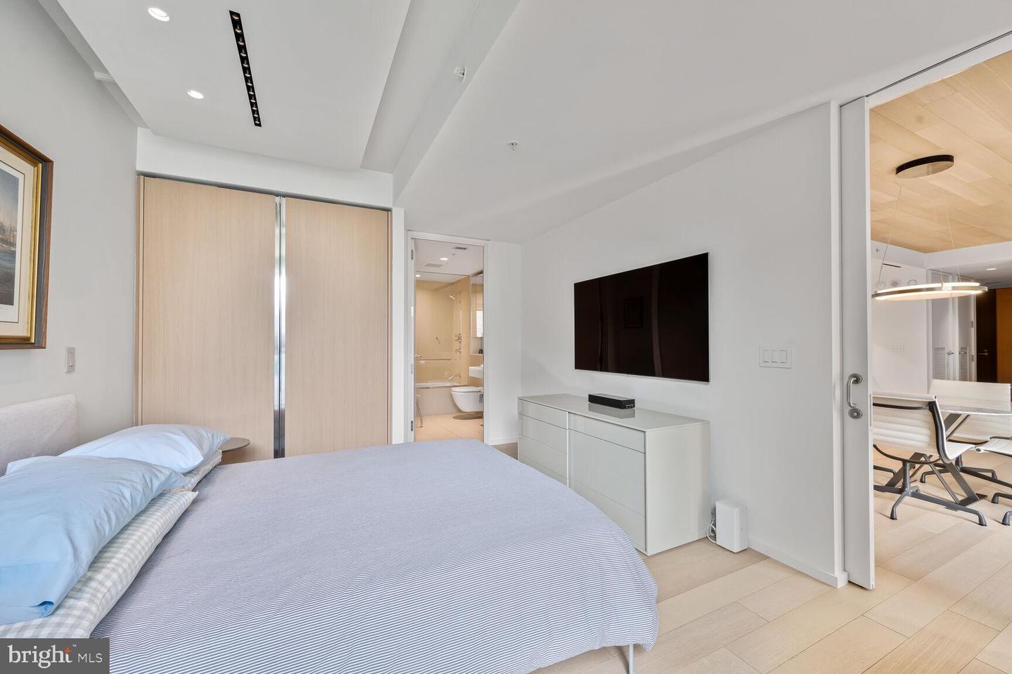 920 I ST NW #704, WASHINGTON, District Of Columbia 20001, 1 Bedroom Bedrooms, ,1 BathroomBathrooms,Residential,For sale,920 I ST NW #704,DCDC2203020 MLS # DCDC2203020