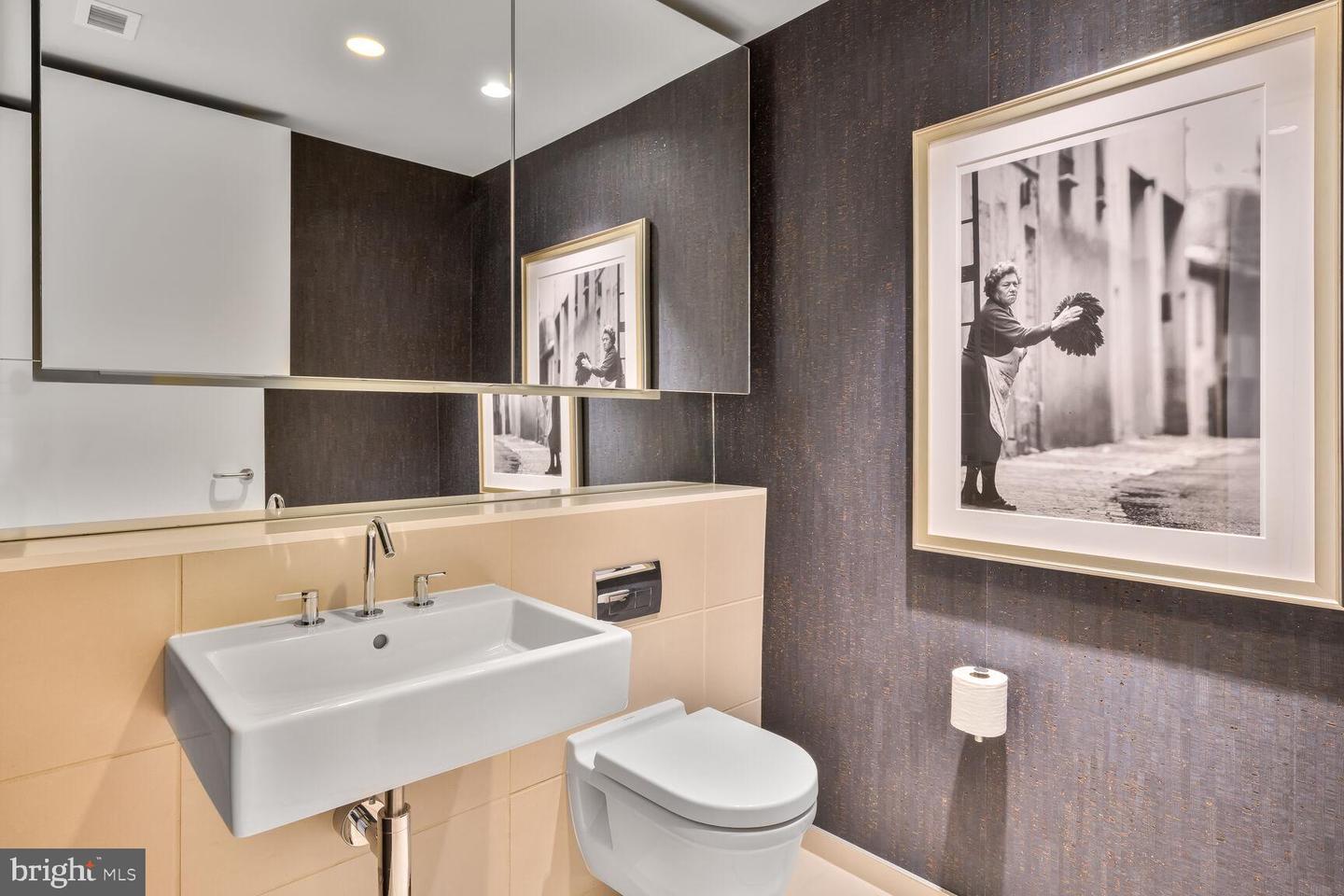 920 I ST NW #704, WASHINGTON, District Of Columbia 20001, 1 Bedroom Bedrooms, ,1 BathroomBathrooms,Residential,For sale,920 I ST NW #704,DCDC2203020 MLS # DCDC2203020