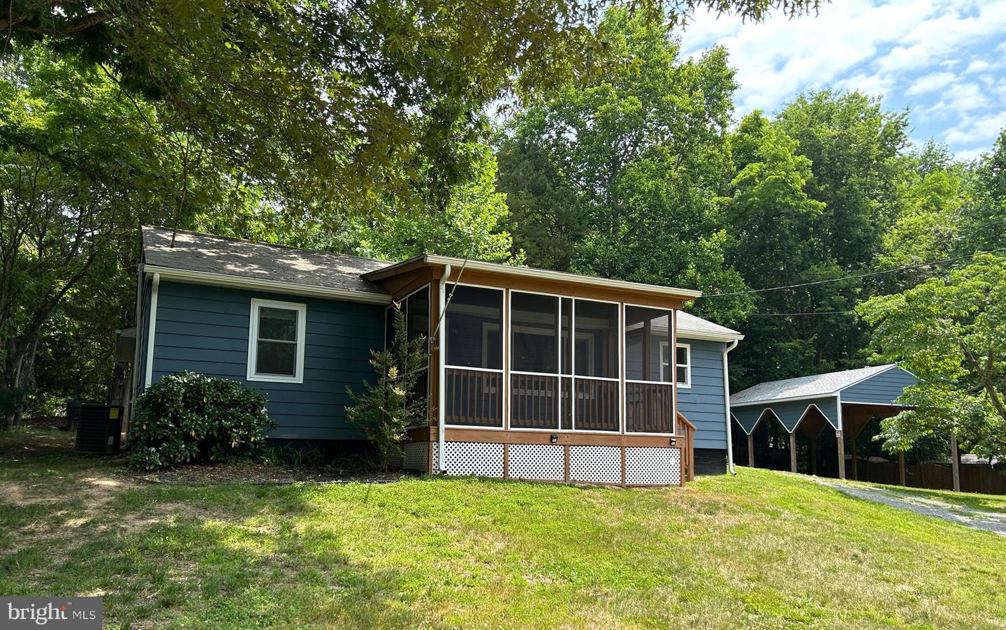1346 N LAKESHORE DR, LOUISA, Virginia 23093, 3 Bedrooms Bedrooms, ,2 BathroomsBathrooms,Residential,For sale,1346 N LAKESHORE DR,VALA2007970 MLS # VALA2007970