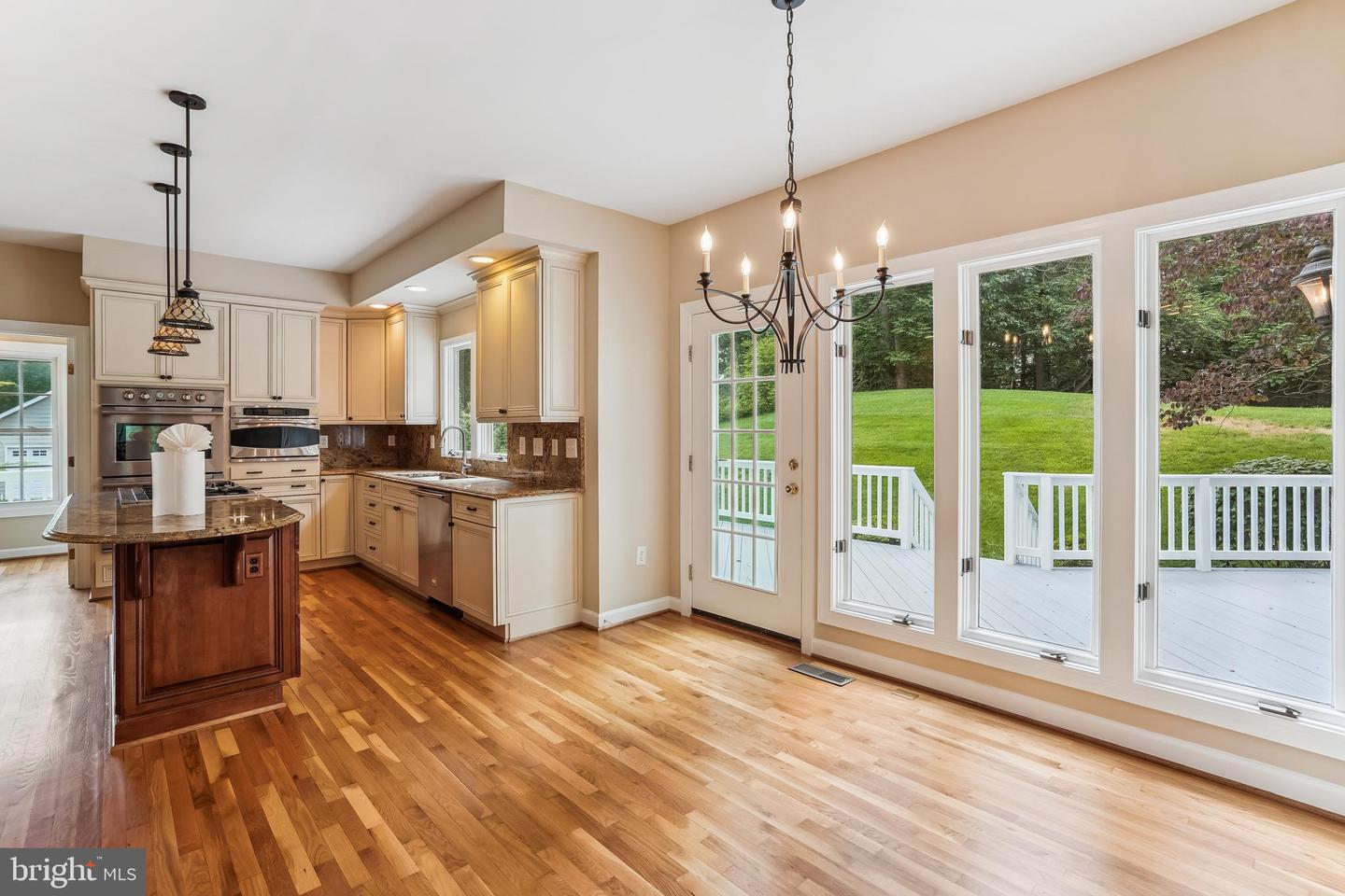9711 BROOKSTONE LN, VIENNA, Virginia 22182, 5 Bedrooms Bedrooms, ,5 BathroomsBathrooms,Residential,For sale,9711 BROOKSTONE LN,VAFX2246520 MLS # VAFX2246520