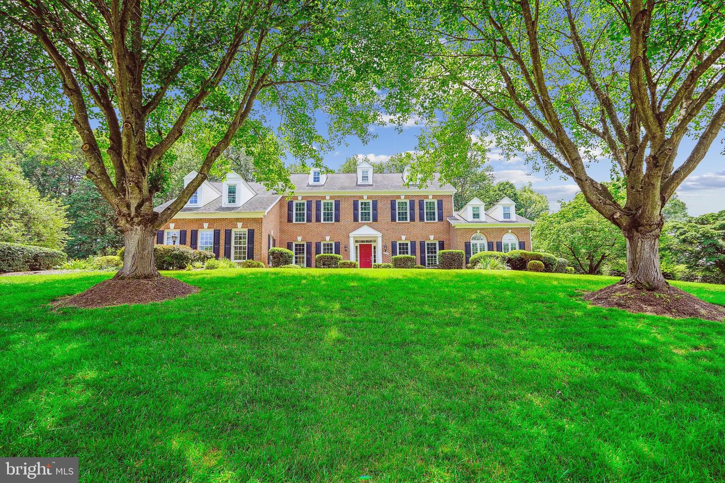 9711 BROOKSTONE LN, VIENNA, Virginia 22182, 5 Bedrooms Bedrooms, ,5 BathroomsBathrooms,Residential,For sale,9711 BROOKSTONE LN,VAFX2246520 MLS # VAFX2246520