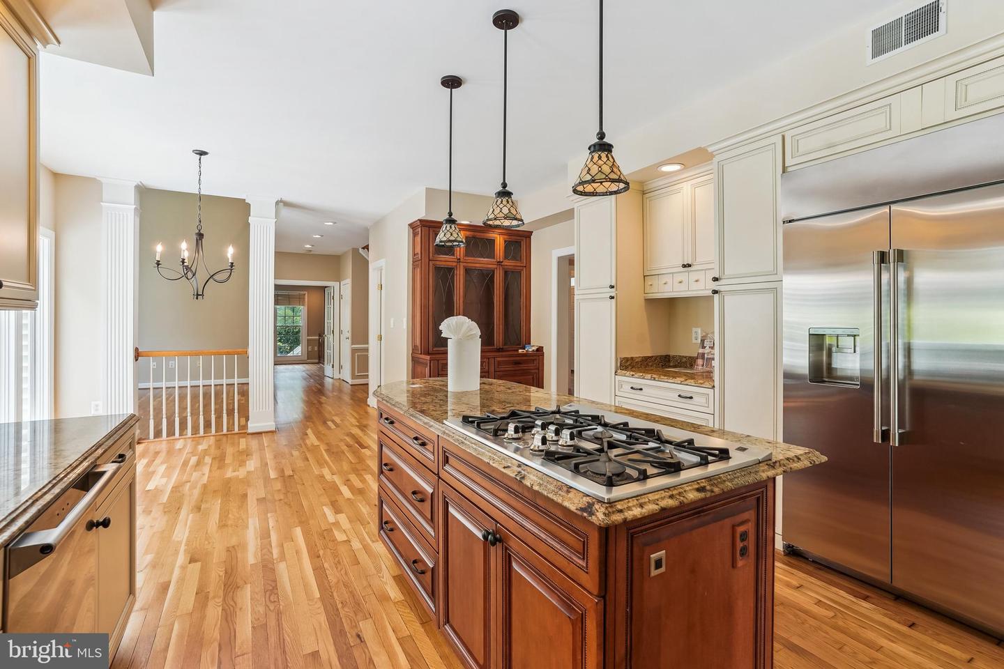 9711 BROOKSTONE LN, VIENNA, Virginia 22182, 5 Bedrooms Bedrooms, ,5 BathroomsBathrooms,Residential,For sale,9711 BROOKSTONE LN,VAFX2246520 MLS # VAFX2246520