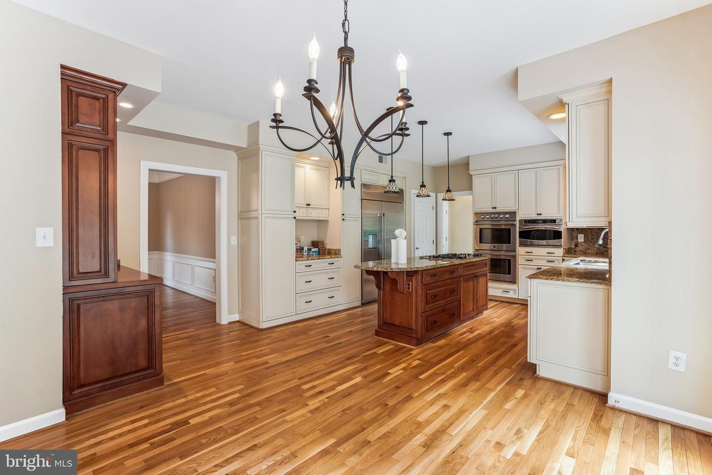 9711 BROOKSTONE LN, VIENNA, Virginia 22182, 5 Bedrooms Bedrooms, ,5 BathroomsBathrooms,Residential,For sale,9711 BROOKSTONE LN,VAFX2246520 MLS # VAFX2246520
