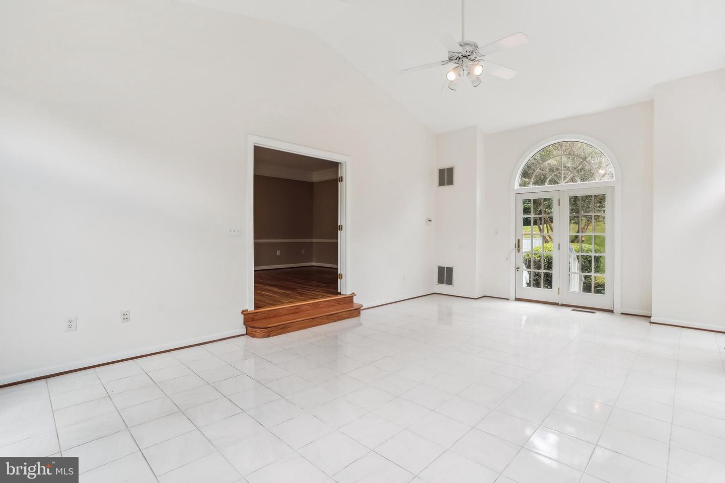 9711 BROOKSTONE LN, VIENNA, Virginia 22182, 5 Bedrooms Bedrooms, ,5 BathroomsBathrooms,Residential,For sale,9711 BROOKSTONE LN,VAFX2246520 MLS # VAFX2246520