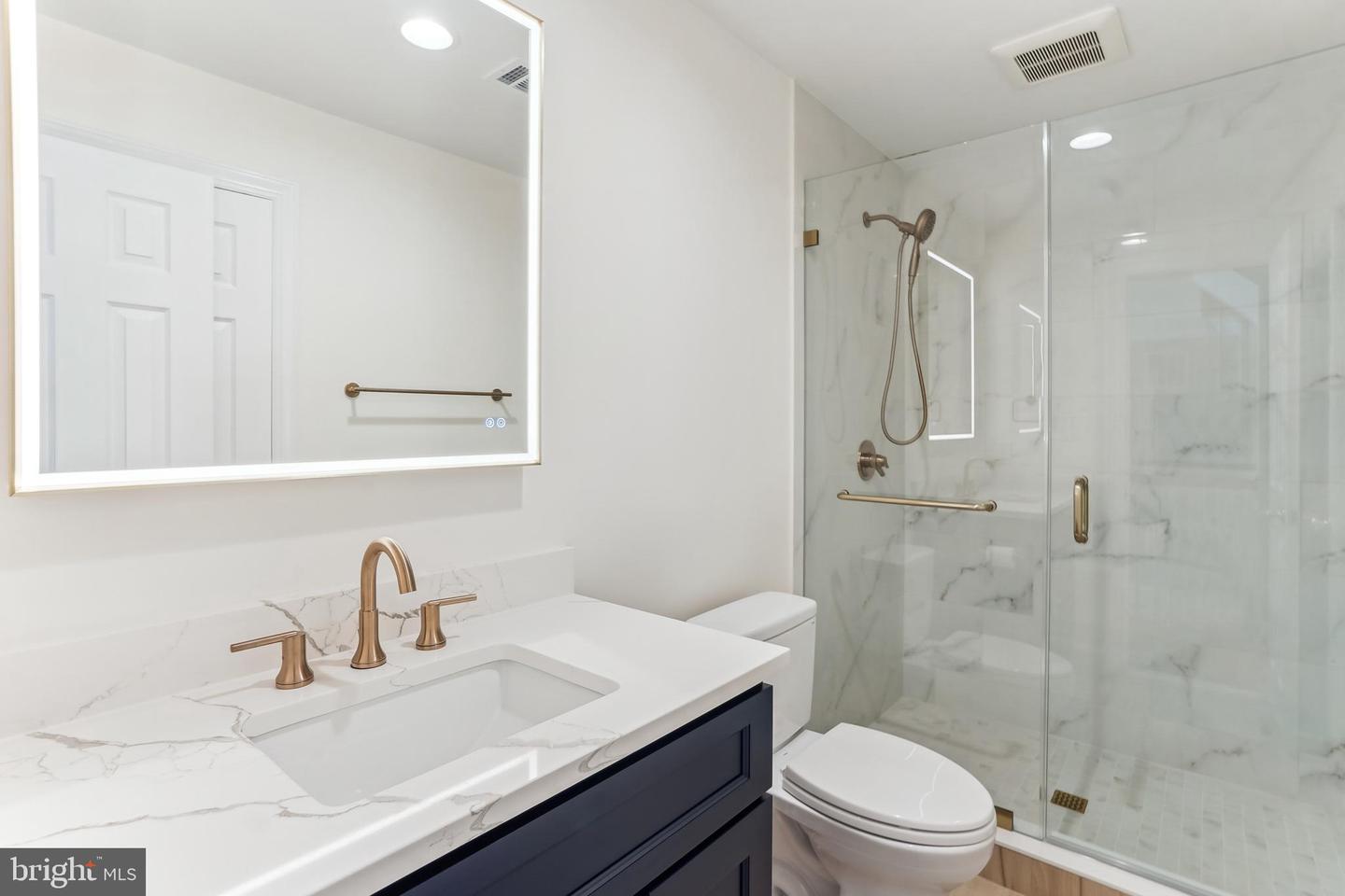 9711 BROOKSTONE LN, VIENNA, Virginia 22182, 5 Bedrooms Bedrooms, ,5 BathroomsBathrooms,Residential,For sale,9711 BROOKSTONE LN,VAFX2246520 MLS # VAFX2246520