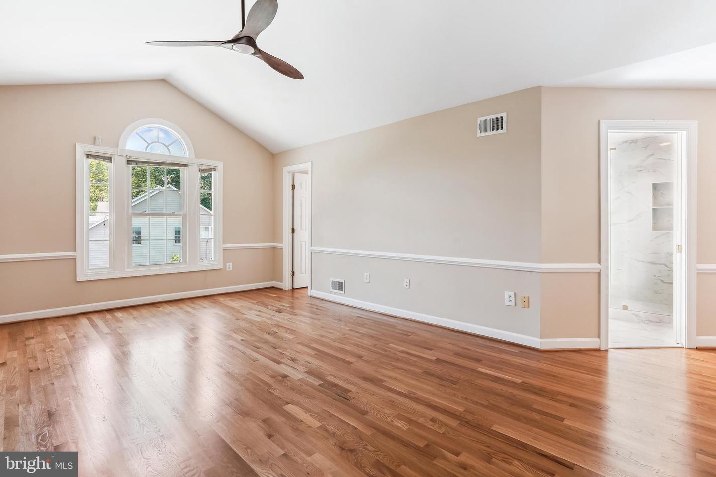 9711 BROOKSTONE LN, VIENNA, Virginia 22182, 5 Bedrooms Bedrooms, ,5 BathroomsBathrooms,Residential,For sale,9711 BROOKSTONE LN,VAFX2246520 MLS # VAFX2246520