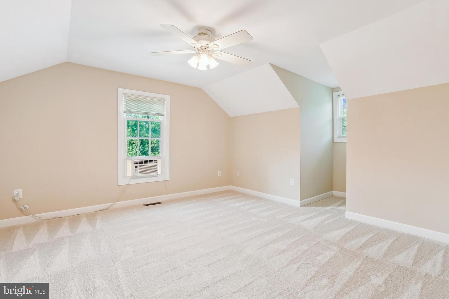 9711 BROOKSTONE LN, VIENNA, Virginia 22182, 5 Bedrooms Bedrooms, ,5 BathroomsBathrooms,Residential,For sale,9711 BROOKSTONE LN,VAFX2246520 MLS # VAFX2246520