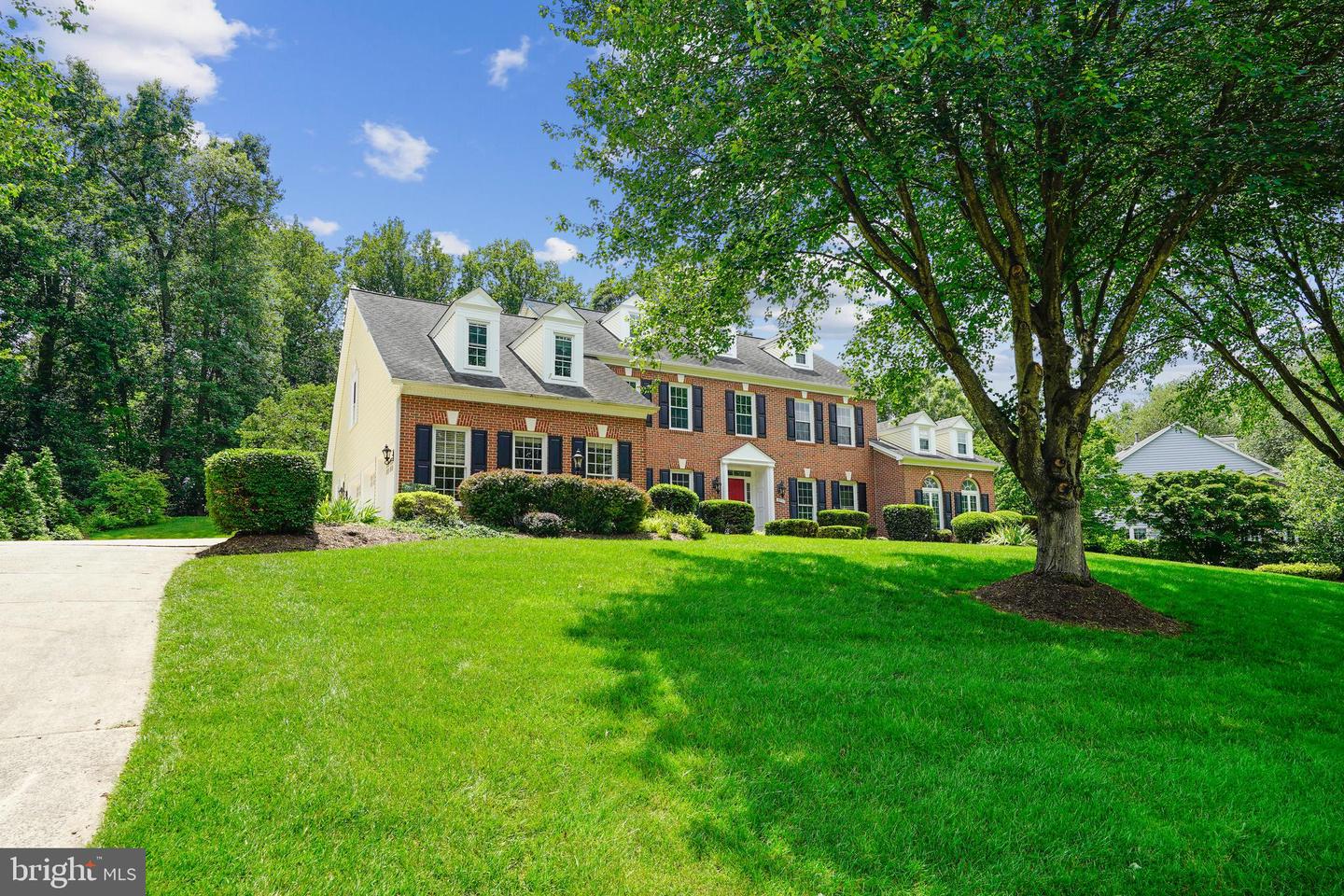 9711 BROOKSTONE LN, VIENNA, Virginia 22182, 5 Bedrooms Bedrooms, ,5 BathroomsBathrooms,Residential,For sale,9711 BROOKSTONE LN,VAFX2246520 MLS # VAFX2246520
