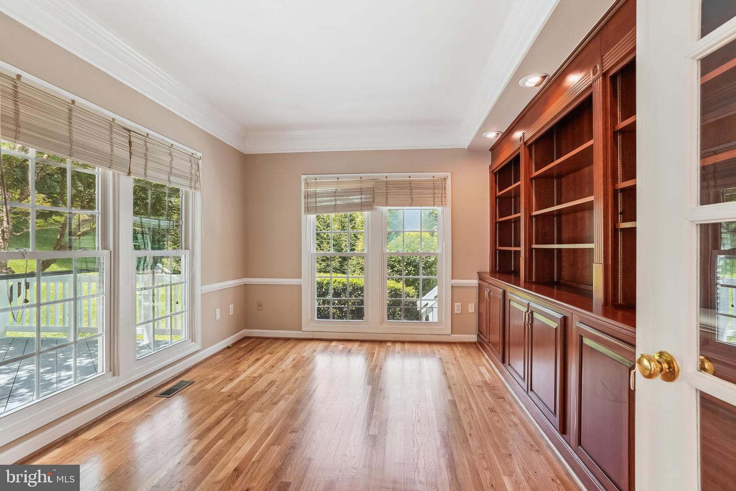 9711 BROOKSTONE LN, VIENNA, Virginia 22182, 5 Bedrooms Bedrooms, ,5 BathroomsBathrooms,Residential,For sale,9711 BROOKSTONE LN,VAFX2246520 MLS # VAFX2246520