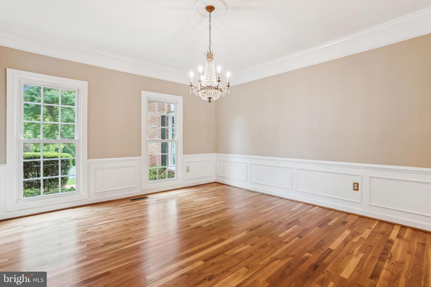9711 BROOKSTONE LN, VIENNA, Virginia 22182, 5 Bedrooms Bedrooms, ,5 BathroomsBathrooms,Residential,For sale,9711 BROOKSTONE LN,VAFX2246520 MLS # VAFX2246520