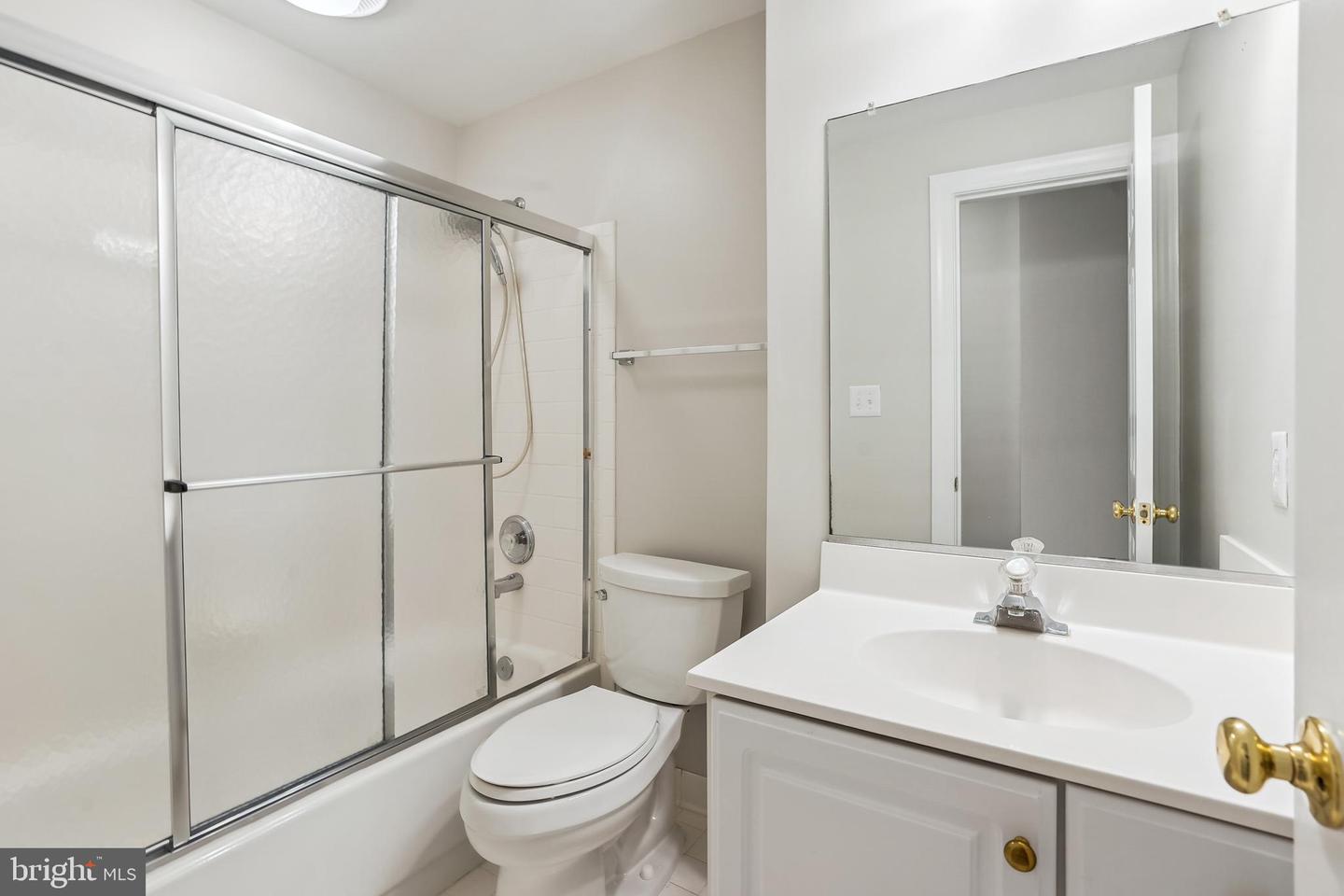 9711 BROOKSTONE LN, VIENNA, Virginia 22182, 5 Bedrooms Bedrooms, ,5 BathroomsBathrooms,Residential,For sale,9711 BROOKSTONE LN,VAFX2246520 MLS # VAFX2246520