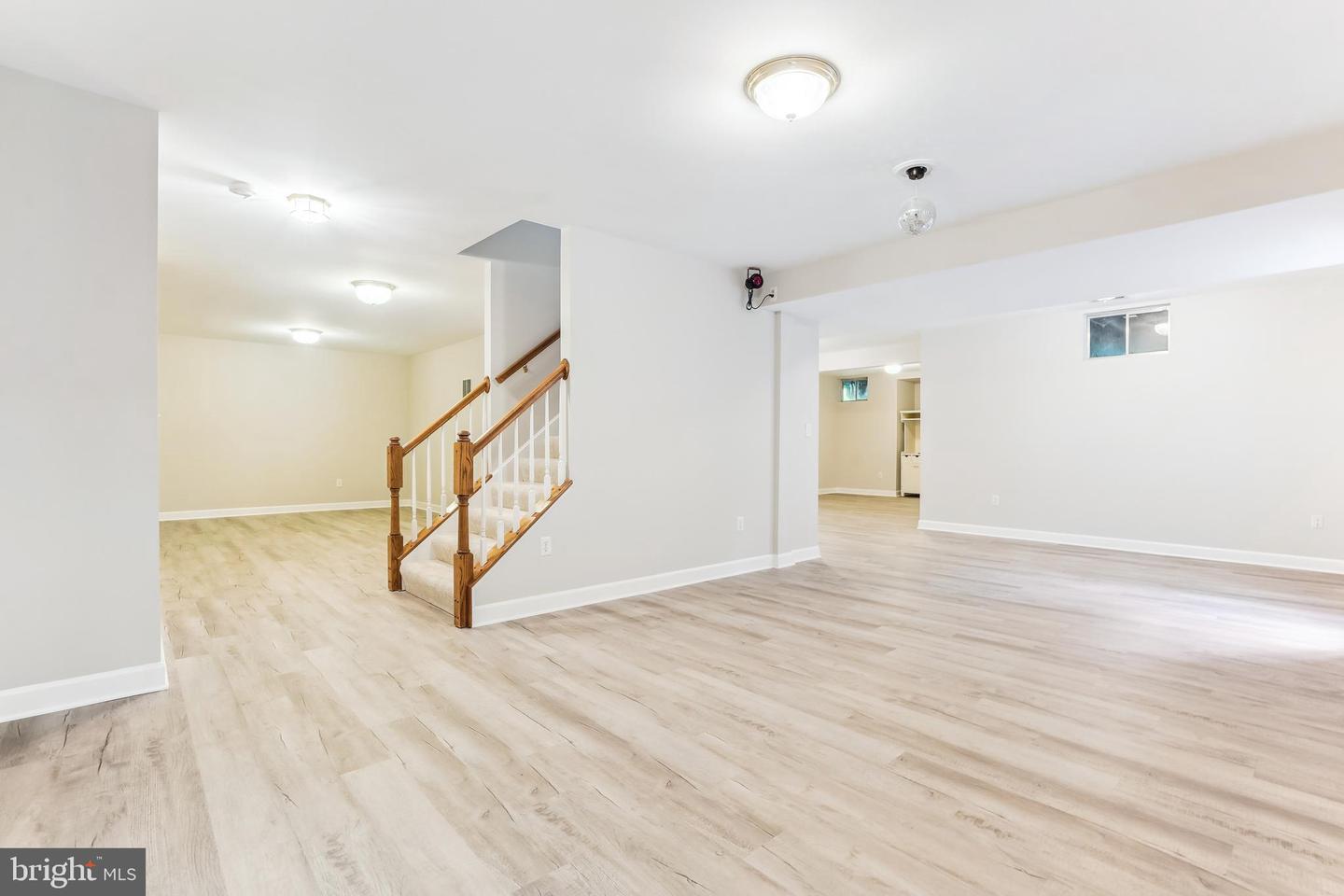 9711 BROOKSTONE LN, VIENNA, Virginia 22182, 5 Bedrooms Bedrooms, ,5 BathroomsBathrooms,Residential,For sale,9711 BROOKSTONE LN,VAFX2246520 MLS # VAFX2246520
