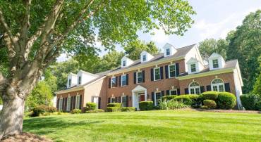 9711 BROOKSTONE LN, VIENNA, Virginia 22182, 5 Bedrooms Bedrooms, ,5 BathroomsBathrooms,Residential,For sale,9711 BROOKSTONE LN,VAFX2246520 MLS # VAFX2246520